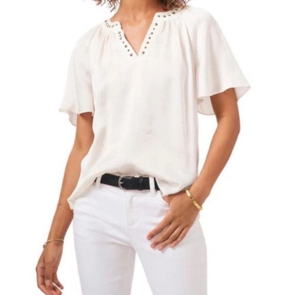 Vince Camuto Ivory Short Sleeve Blouse size Medium NEW